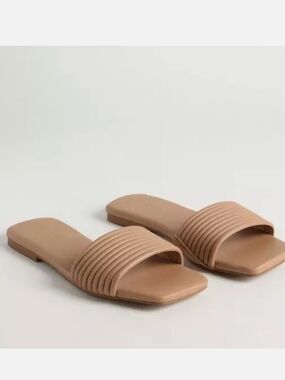 Torrid tubular banded slide beige 9ww wide width new nwt